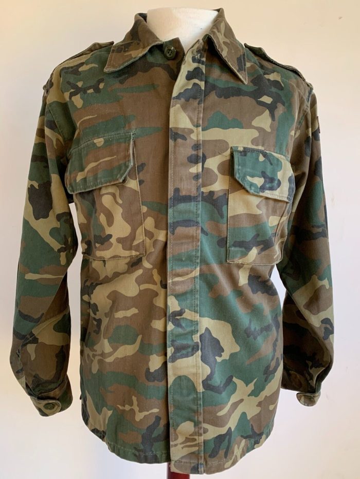 Vintage 90's Spanish Woodland Camo Field Jacket Military Surplus Camouflage Jacket Hunting Jacket Army Jacket size Small